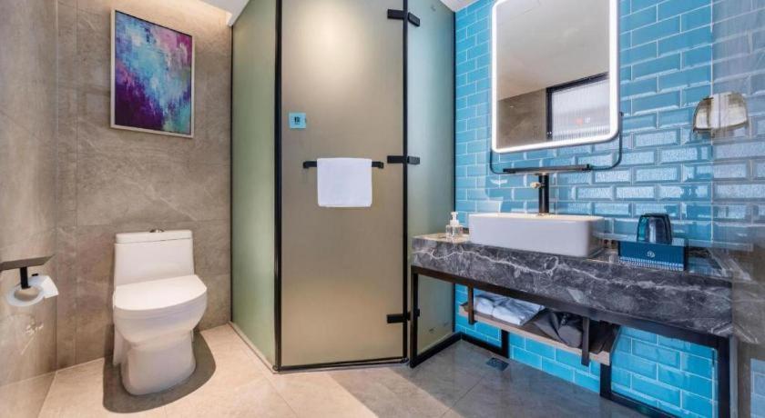 Echarm South Railway Station Hotel 3*