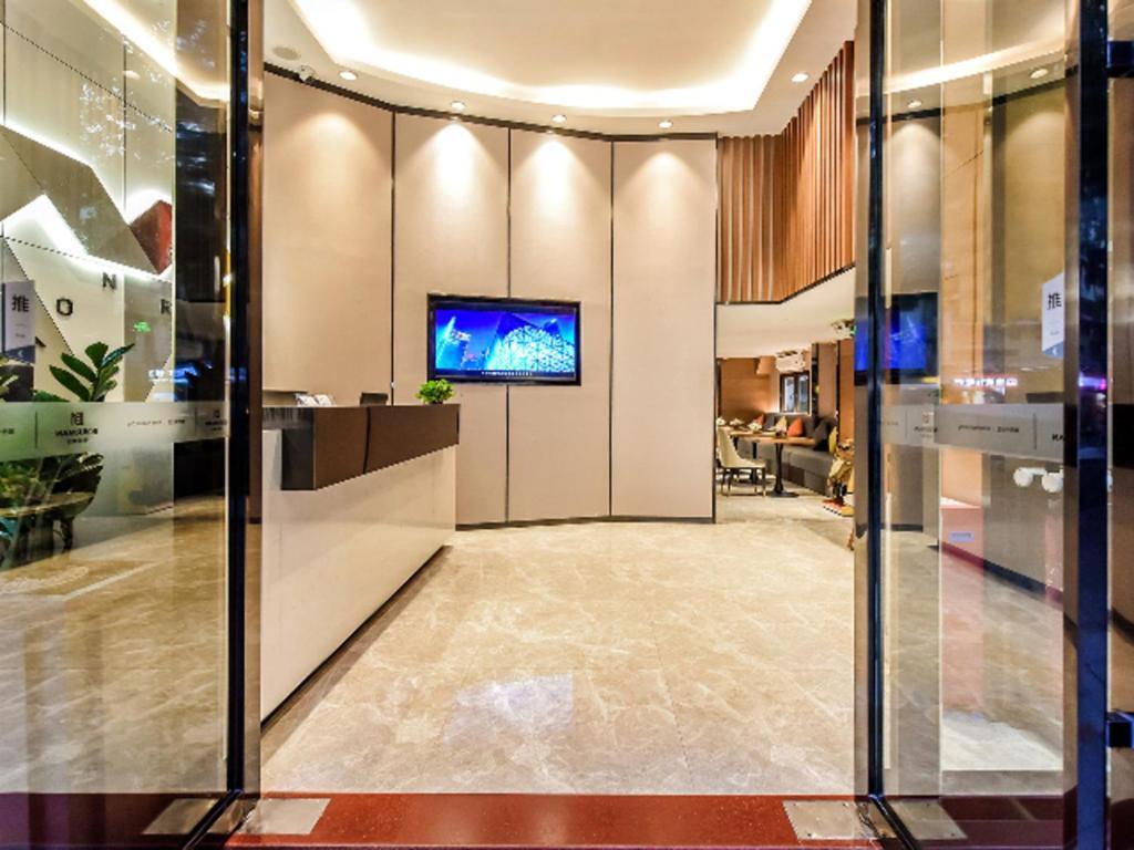 Borrman Railway Station Yuexiu Park Memorial Hall Hotel Canton