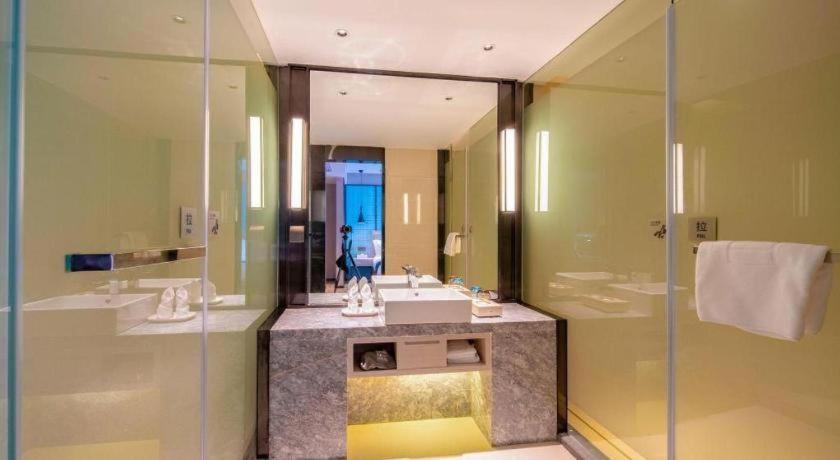 Echarm Changlong Shiqiao Metro Station 3*