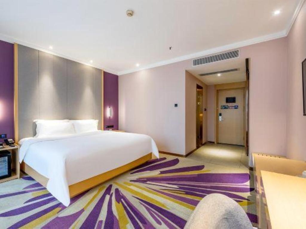 Hotel Lavande Zengchen Xintang Light Railway Station 3*