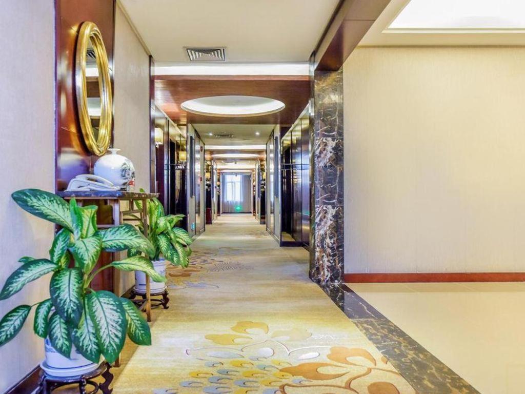 Boya 4* Guangzhou
