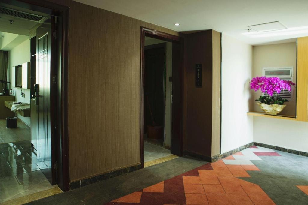Borrman Tower Zhongda Metro Station Pazhou Exhibition Hotel