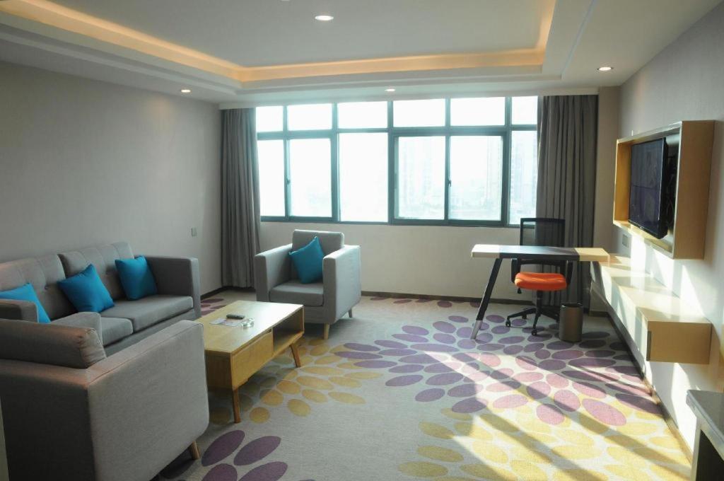 Lavande Fangcun Huadiwan Metro Station Hotel Guangzhou