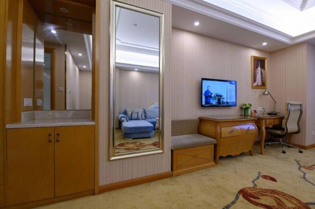 Vienna International Jichang Road Huangshi Hotel