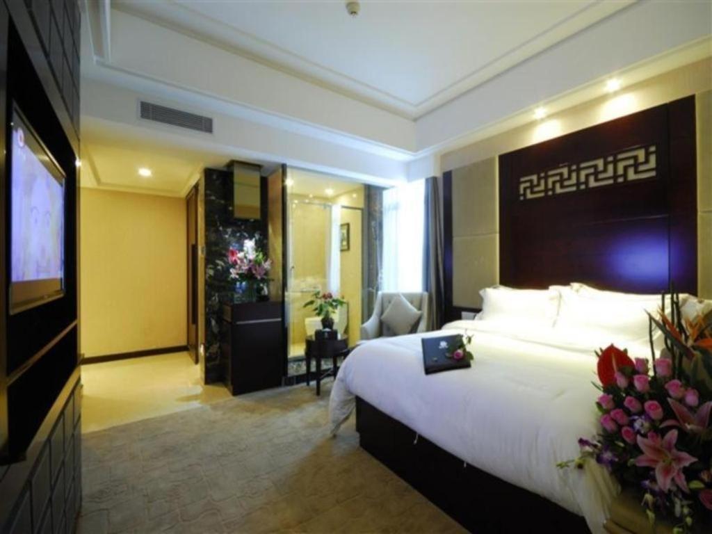 Boya Hotel 4*