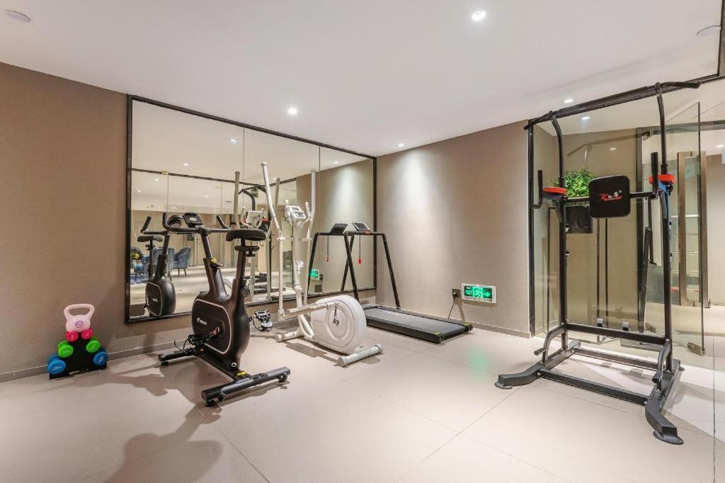Selected Zhujiang New Town Wuyangcun Metro Station 3* Guangzhou