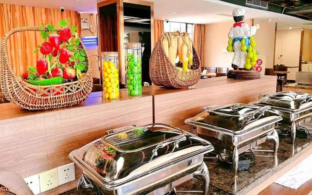 Gondola Hotel Canton