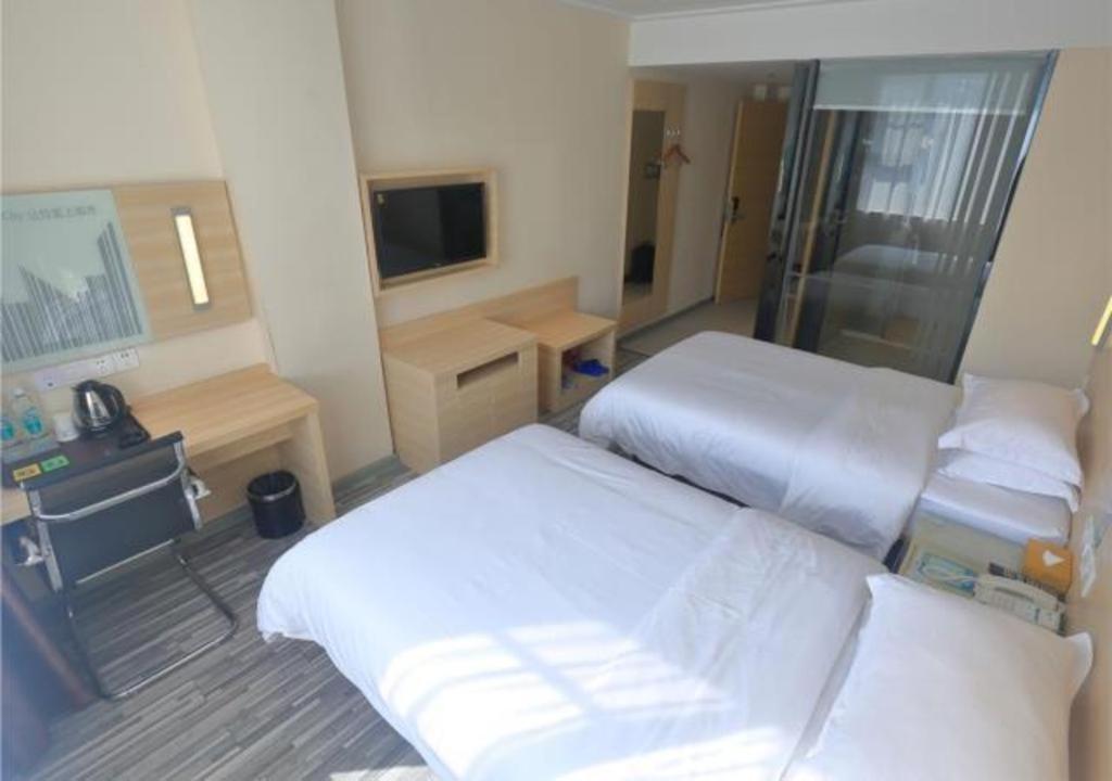 Comfort Zengcheng Wanda Plaza Metro Station