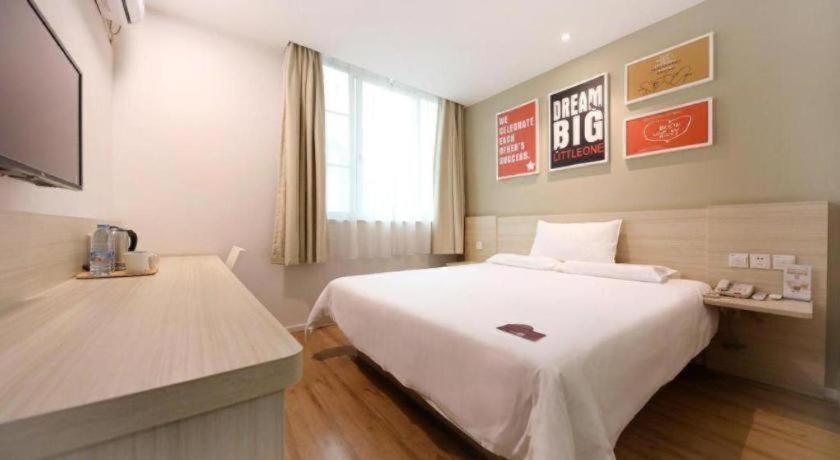 Hi Gangding Metro Station Hotel Canton