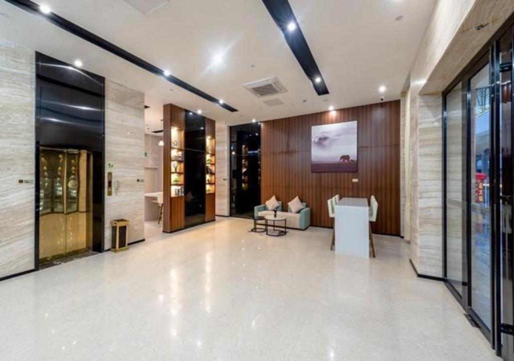 Hotel Jtour Zhongluotan Metro Station 2*