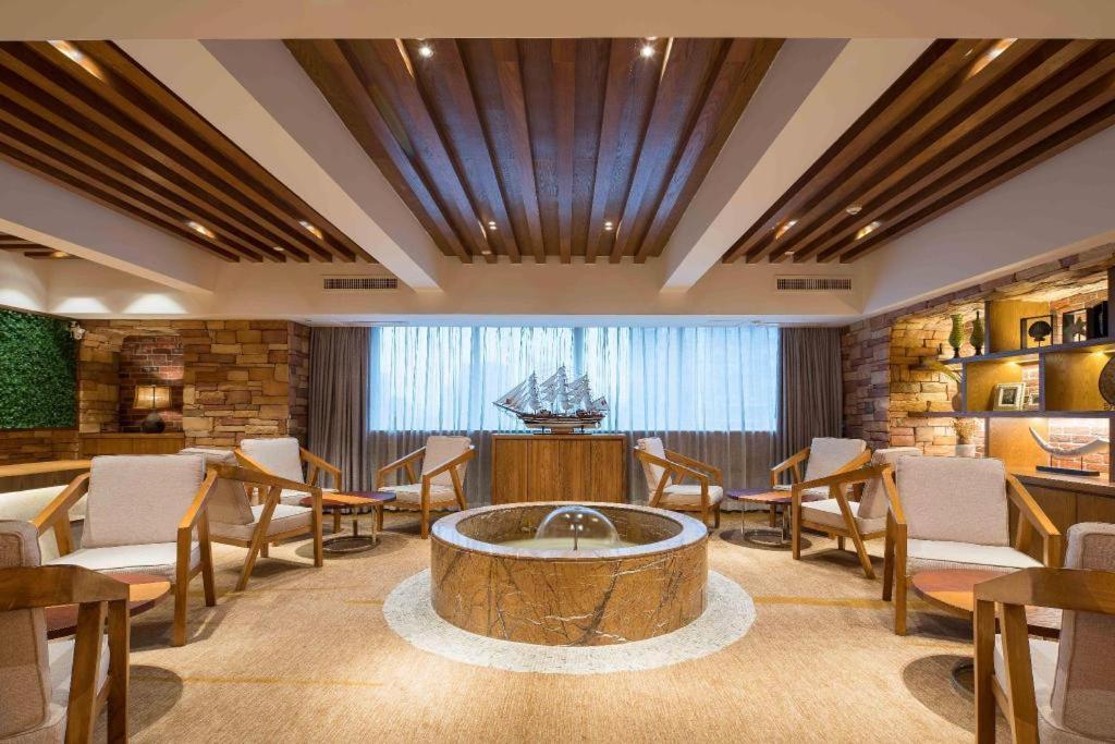 Gondola Hotel 4* Canton