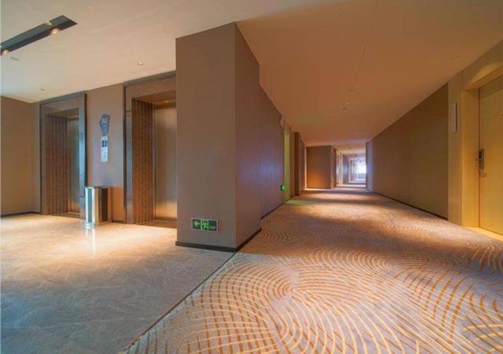 Hotel Echarm Changlong Shiqiao Metro Station
