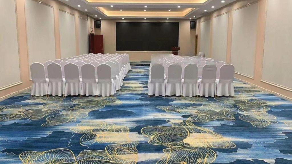 Echarm Changlong Shiqiao Metro Station Hotel 3*