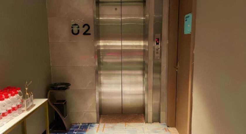 Hotel Echarm Tiyu West Raod Metro Station