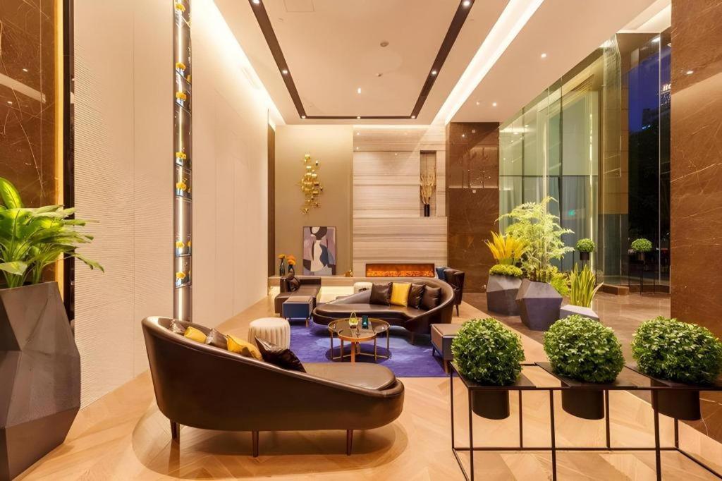 Hotel Selected Zhujiang New Town Wuyangcun Metro Station 3*