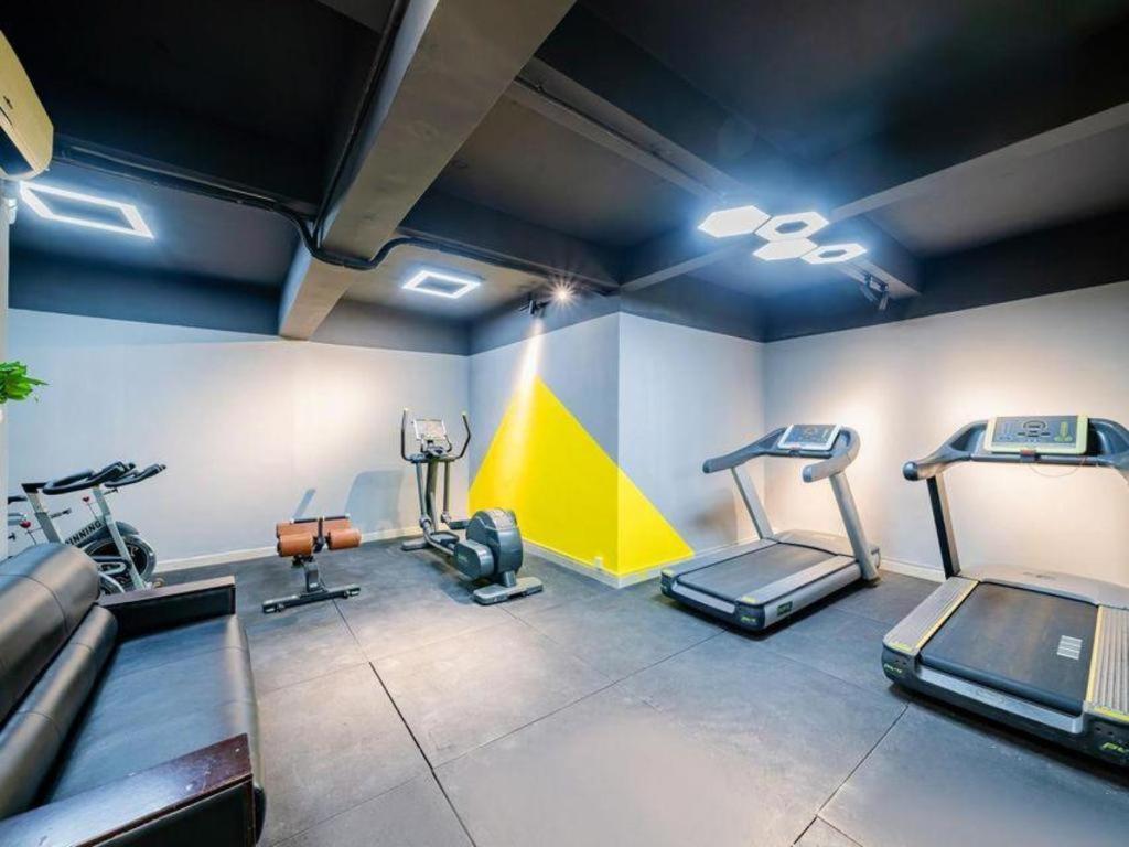 Hotel Comfort Hanxi Changlong Shiqiao Metro Station 2*