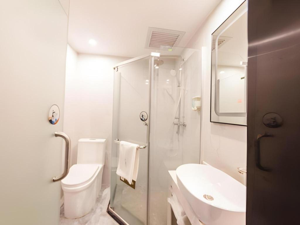 7 Days Premium Guangyuan Passenger Station Hotel Guangzhou