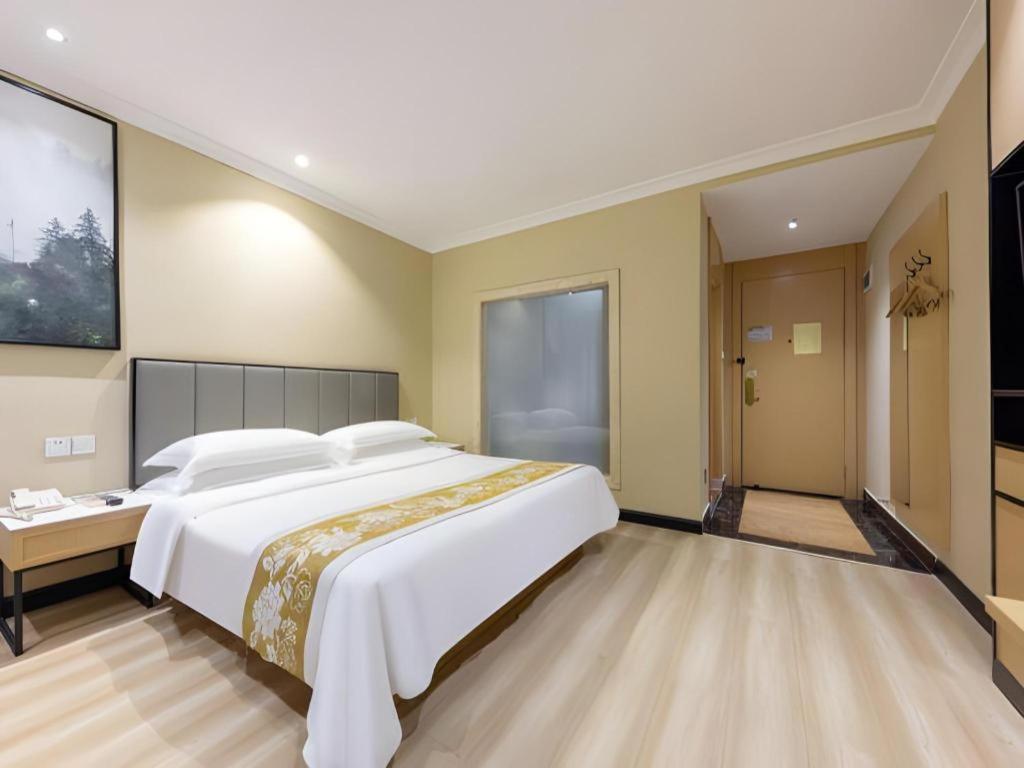 Greentree Panyu Chimelong Happy World Business Guangzhou