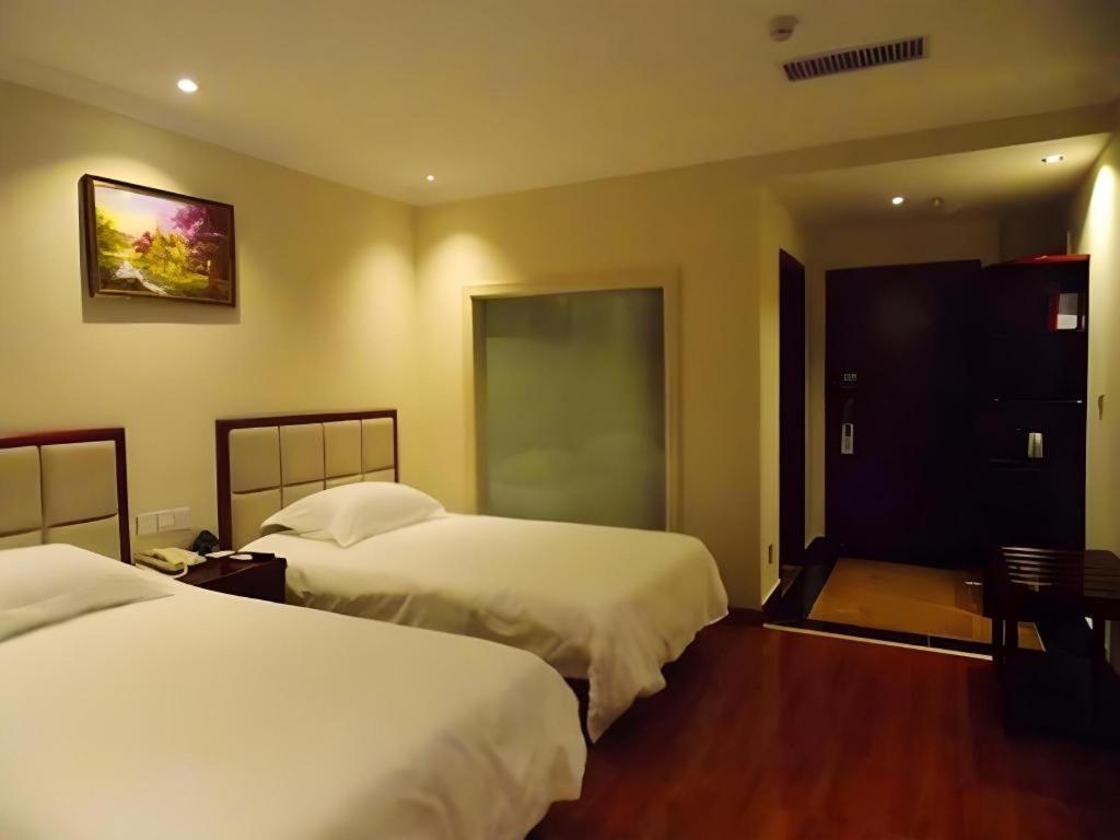 Hotel Greentree Panyu Chimelong Happy World Business 3*