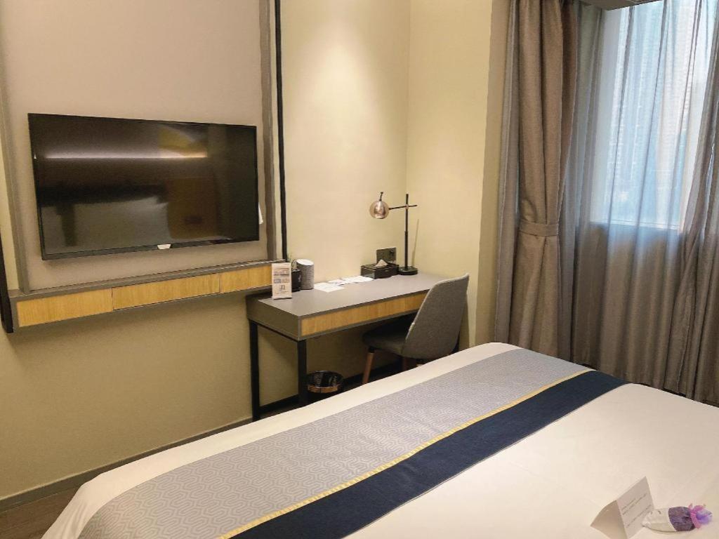 Selected Zhujiang New Town Wuyangcun Metro Station Hotel Guangzhou