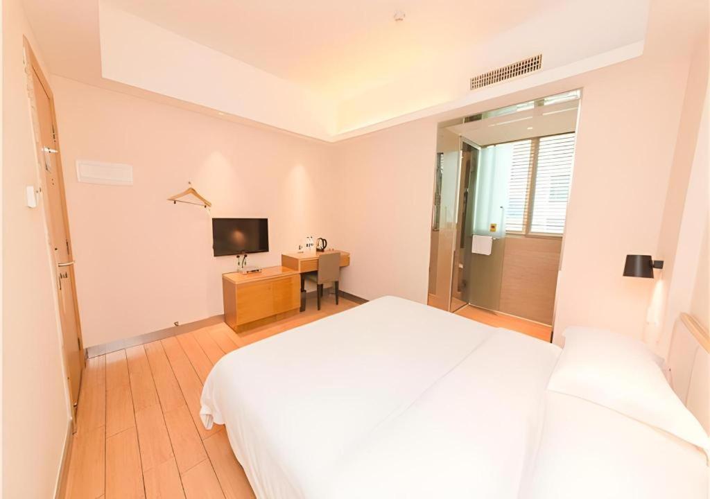 Comfort Hanxi Changlong Shiqiao Metro Station Hotel Guangzhou