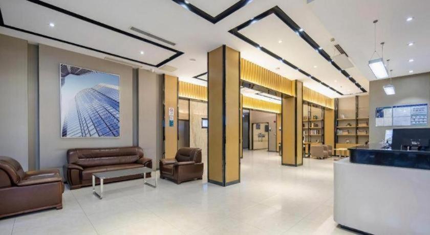 Hotel Comfort Renhe Metro Station Huatong Plaza