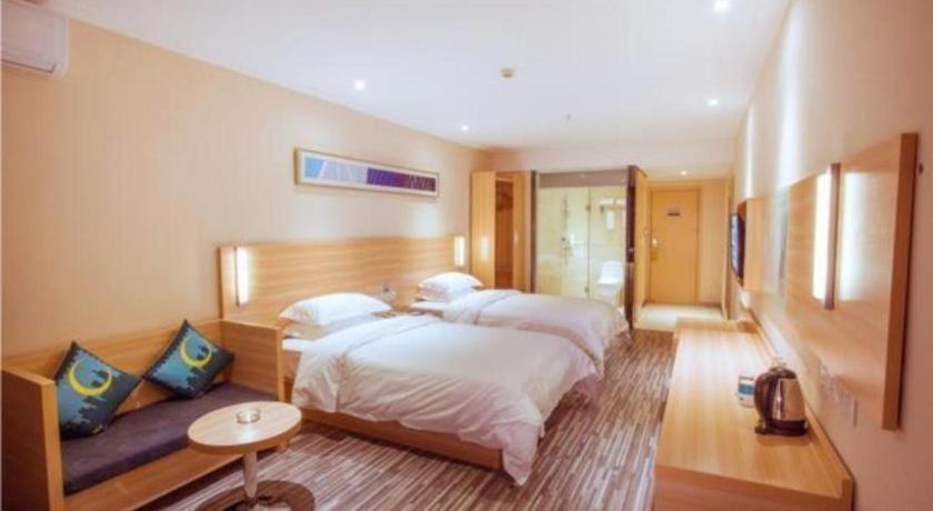 Hotel Comfort Renhe Metro Station Huatong Plaza 2*