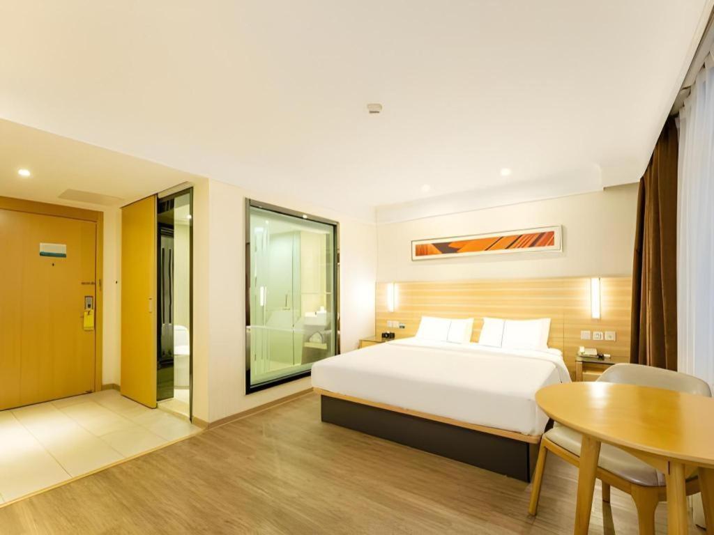 Hotel Comfort Luyuan Road Taojin Metro Station