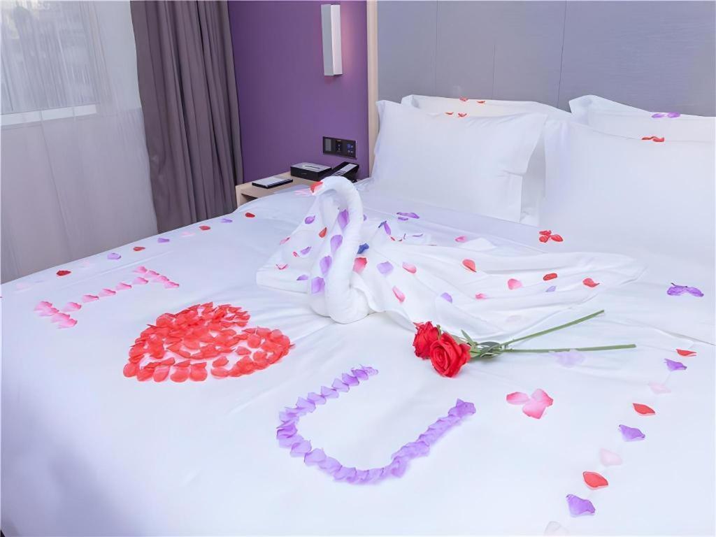 Lavande Zengchen Xintang Light Railway Station Hotel
