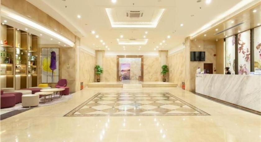 Lavande Zengchen Xintang Light Railway Station 3* Guangzhou