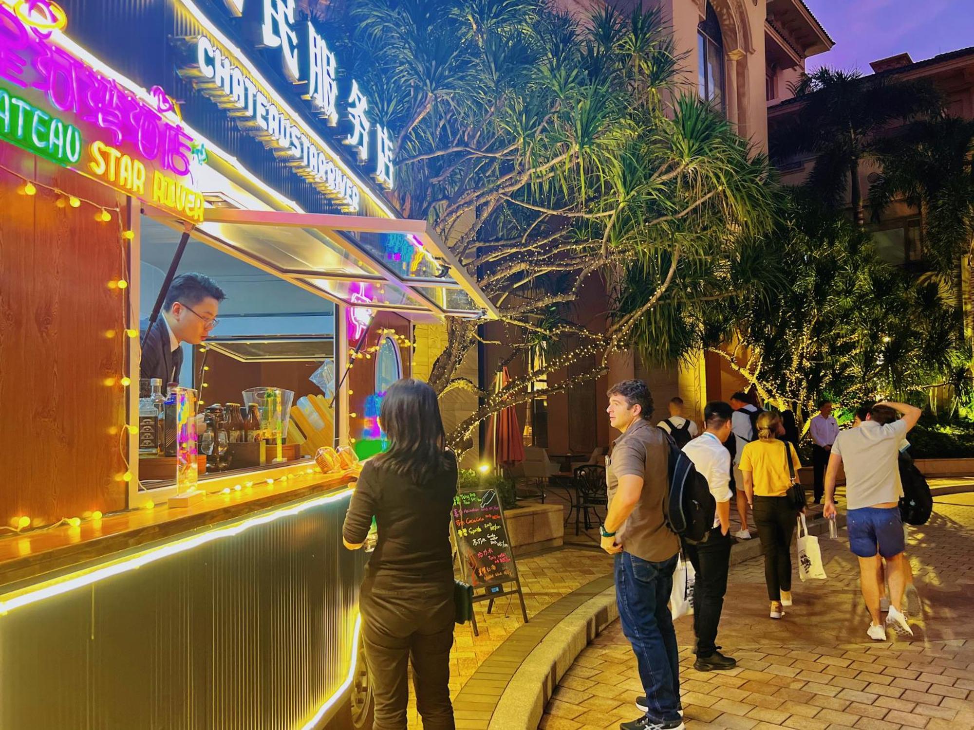 Hotel Chateau Star River Guangzhou-Free Shuttle Between Hotel And Exhibition Center & Welcome Drink During Canton Fair