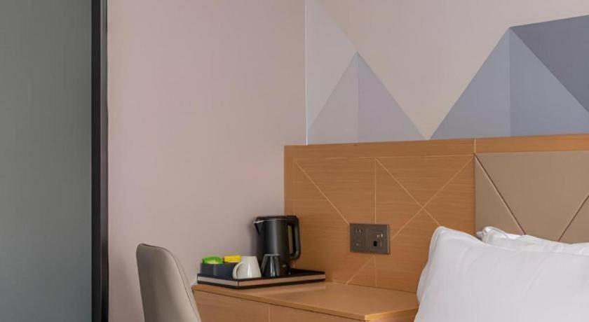 Hotel Borrman Shisanhang Ximenkou Metro Station 3*