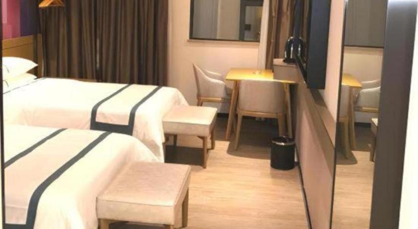 Hotel Comfort Shisanhang Shachong Metro Station