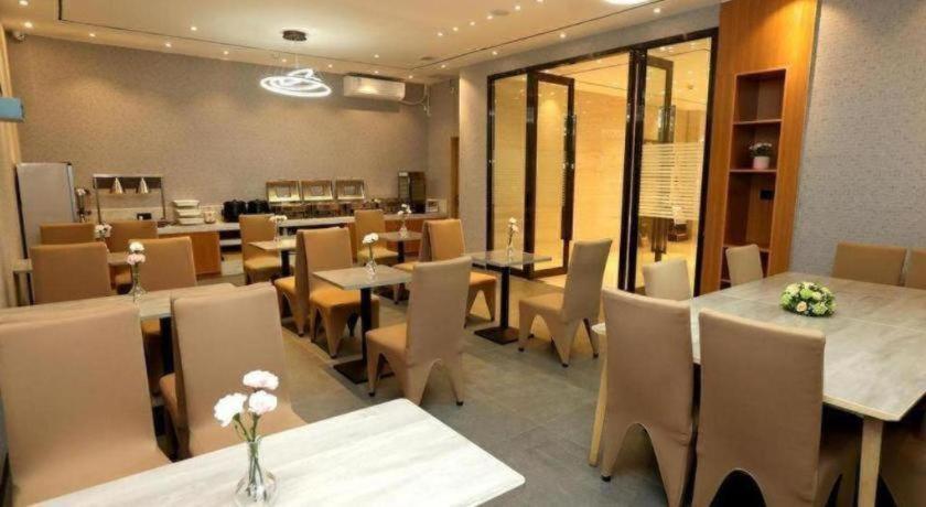 Comfort Shisanhang Shachong Metro Station Hotel