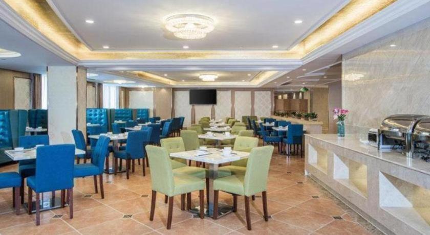 Vienna Baiyun Airport Huadu Avenue Hotel 3*