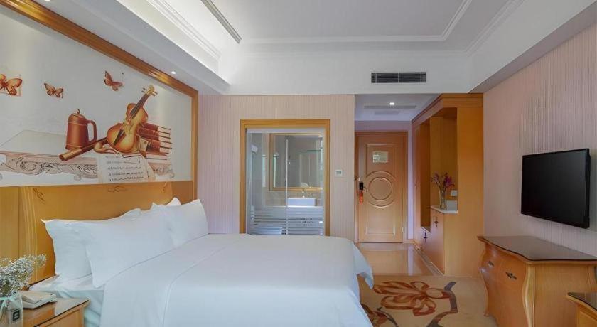 Hotel Vienna Huadu Sunac Cultural Tourism Shiling 3*