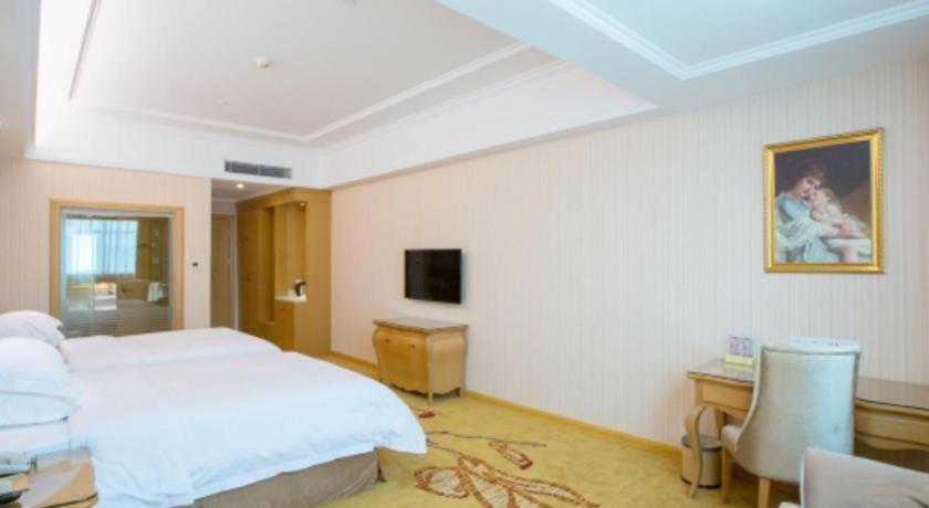 Vienna Huadu Sunac Cultural Tourism Shiling Hotel Guangzhou