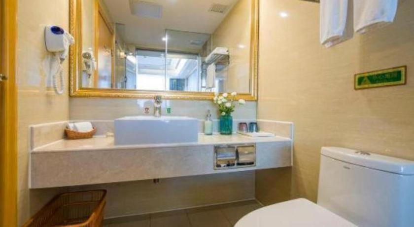 Vienna Panyu Shiqiao Center Branch Hotel 4*