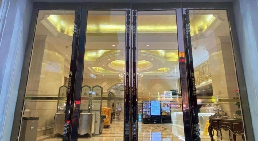 Vienna Panyu Shiqiao Center Branch