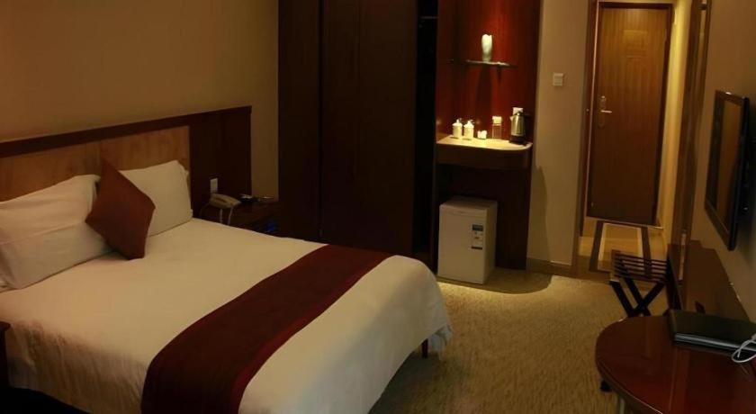 Navy Hua 4* Guangzhou