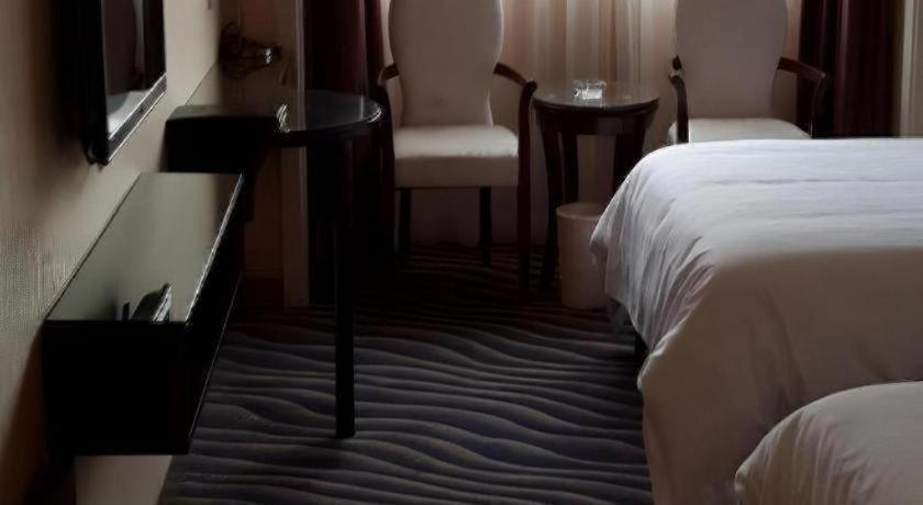 Navy Hua Hotel 4*