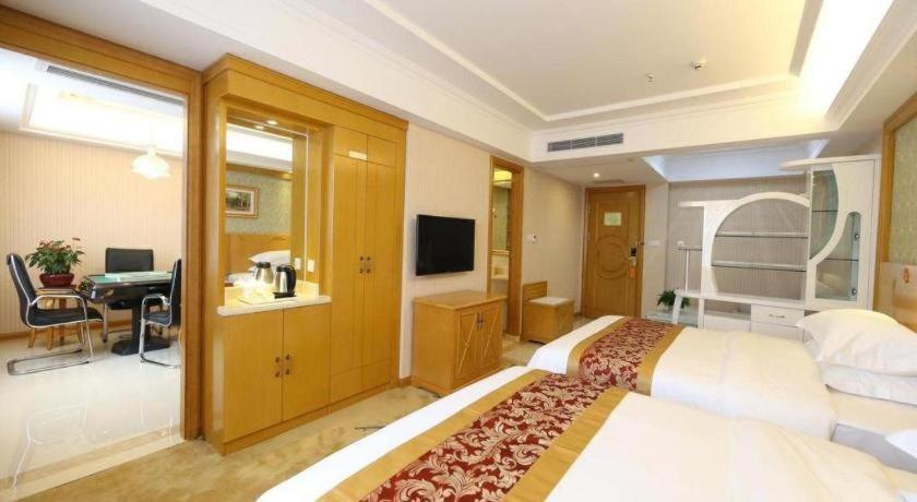 Hotel Vienna Changlong Chinese Food Court Branch