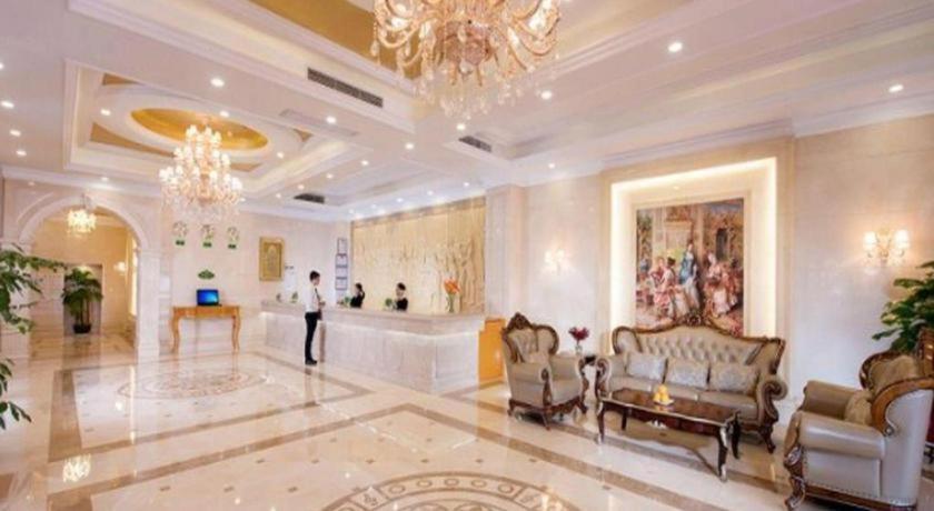 Hotel Vienna Changlong Chinese Food Court Branch 3*