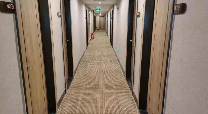 Hotel 7 Days Premium Guangyuan Passenger Station 2*