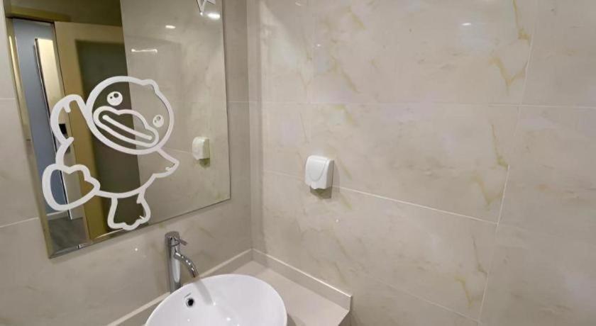 Imin Hotel 3*