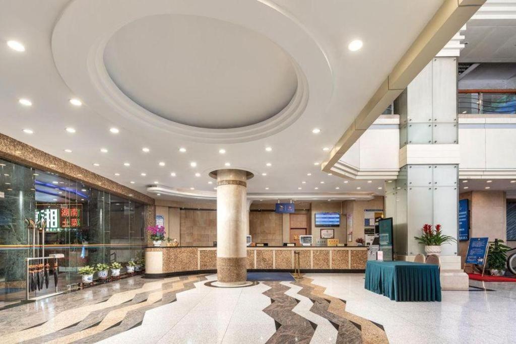 Navy Hua 4* Guangzhou