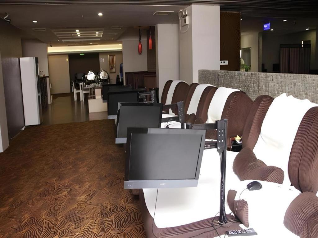 Hotel Navy Hua 4*