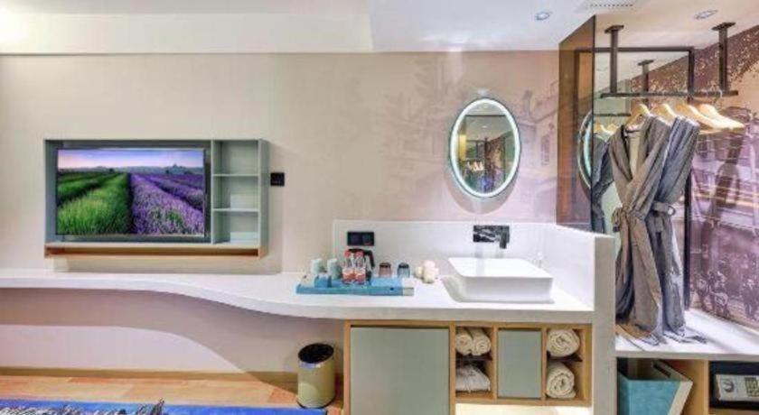 Citynote Beijing Road Pedestrian China Plaza 2*
