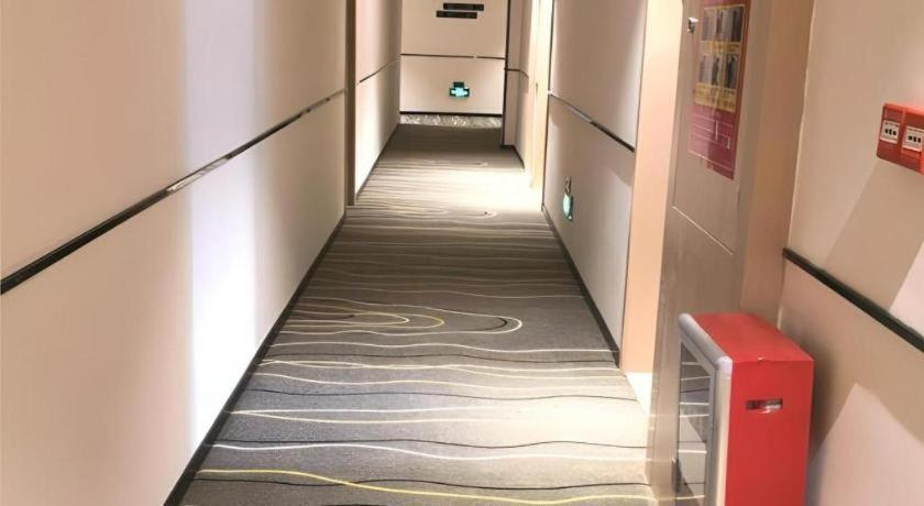 Comfort Shisanhang Shachong Metro Station Hotel Guangzhou