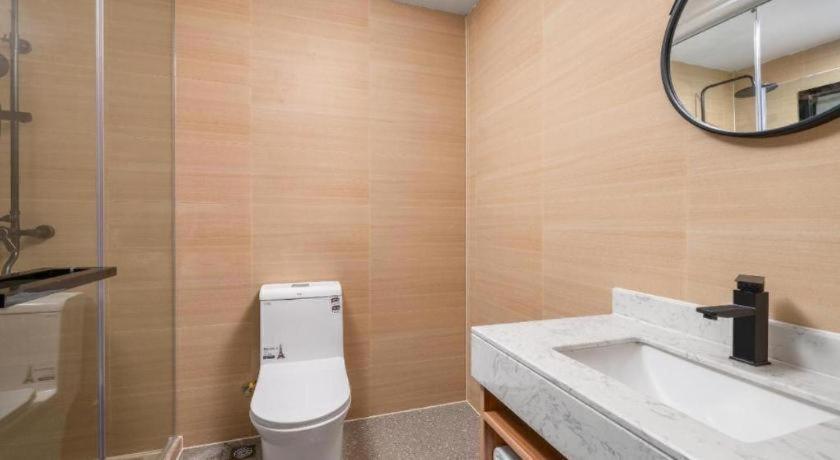 Borrman Xinshi Baixin Plaza Qifu Road Hotel 3*